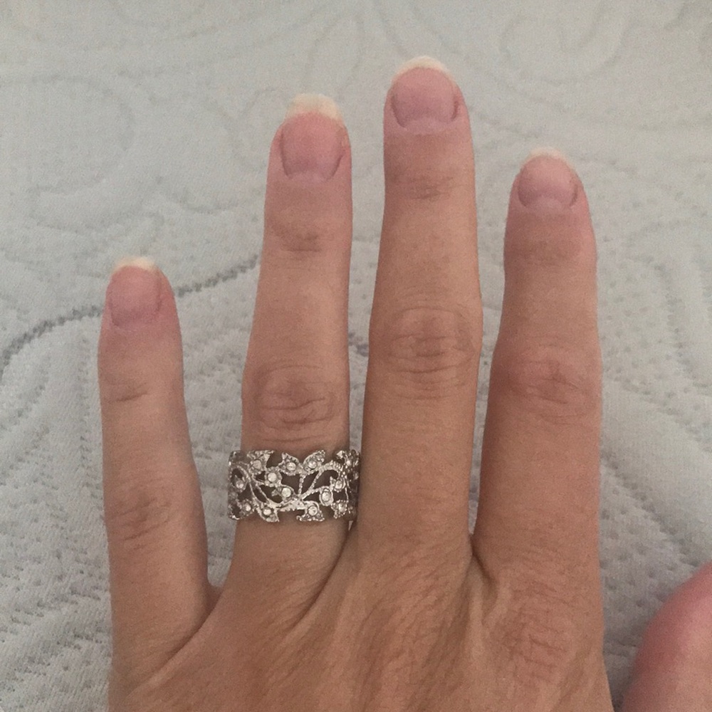 Statement fashion ring